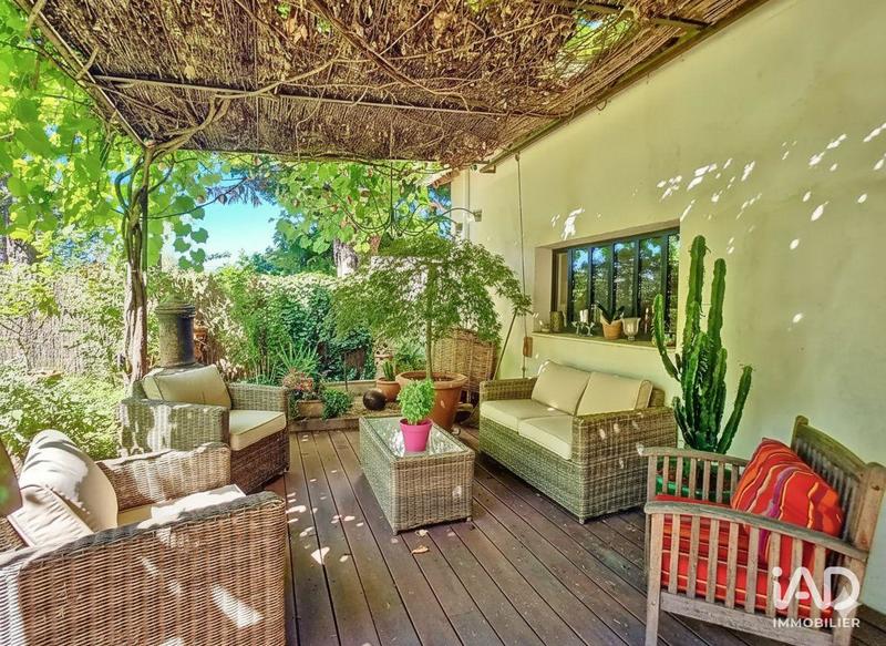 Maison - 224 m² - 8 pièces