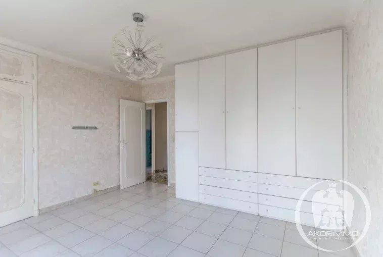 Appartement - 300 m² - 8 pièces