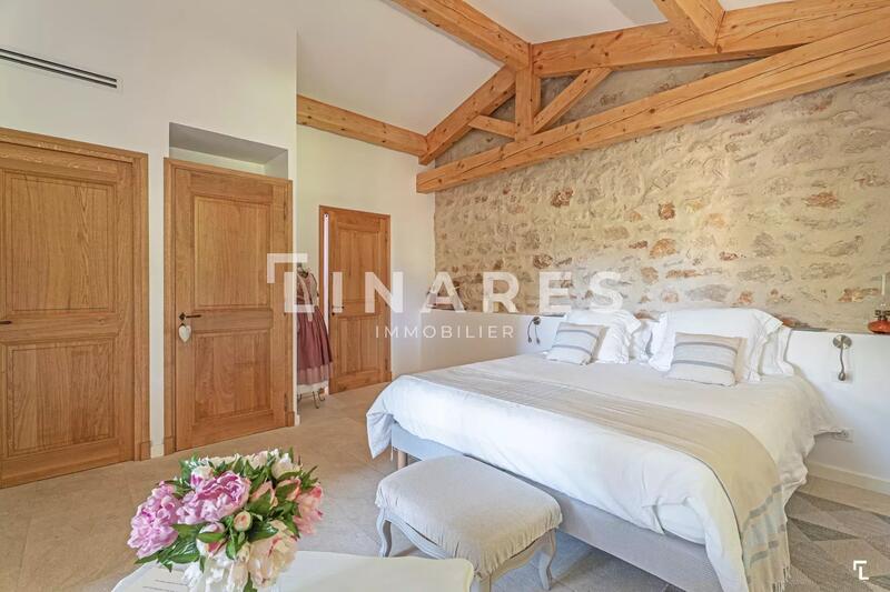 Villa - 220 m² - 7 pièces