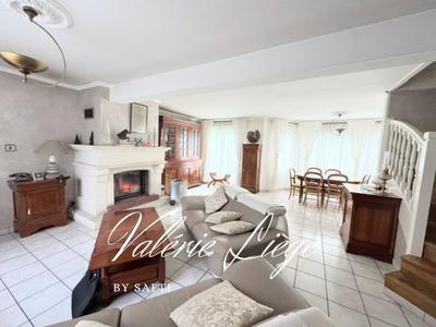 Maison - 157 m² - 7 pièces