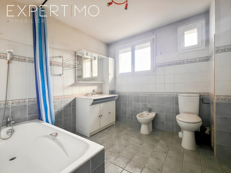 Maison - 170 m² - 7 pièces