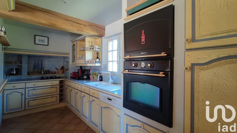 Maison - 230 m² - 13 pièces