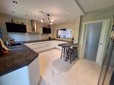 Villa - 203 m² - 5 pièces