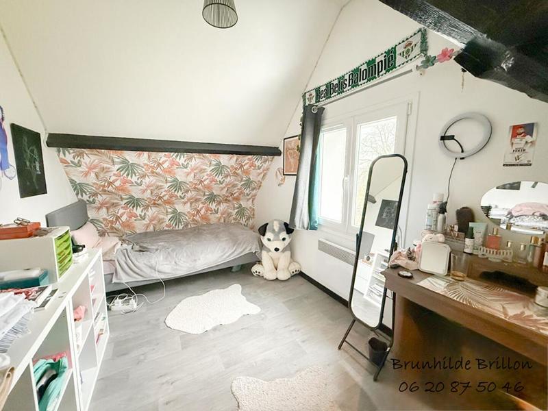 Maison - 225 m² - 9 pièces