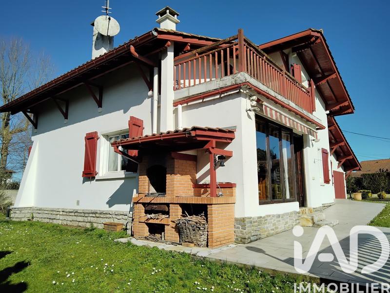 Maison - 180 m² - 5 pièces