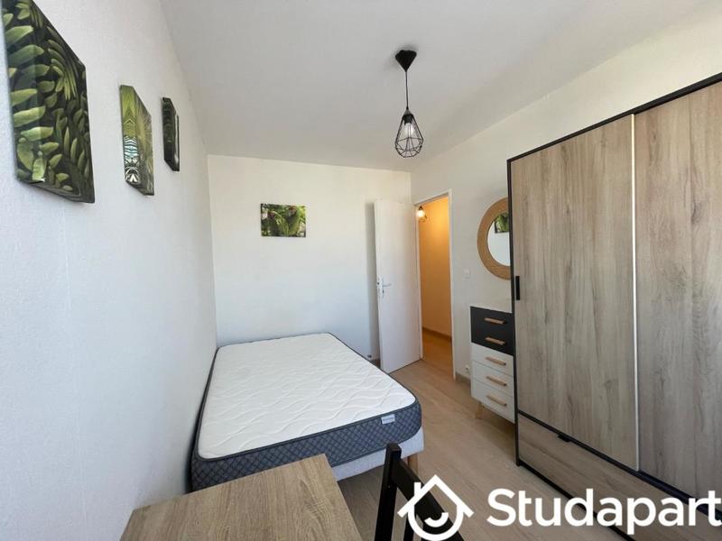 Chambre - 10 m² - 1 pièce