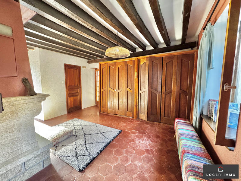 Maison - 302 m² - 9 pièces