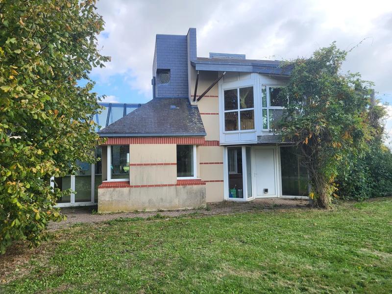 Maison - 320 m² - 11 pièces