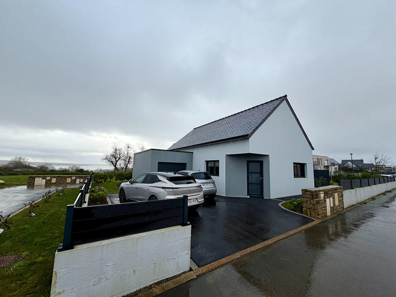 Maison - 98 m² - 5 pièces