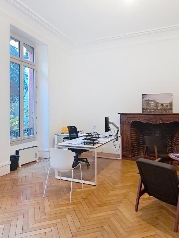 Bureau - 219 m² - 7 pièces