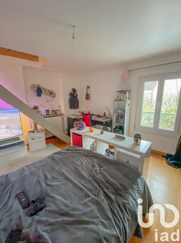 Maison - 219 m² - 8 pièces