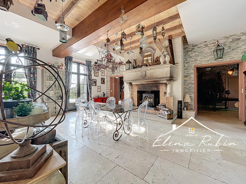 Propriété - 378 m² - 12 pièces