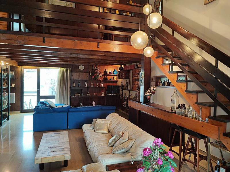 Maison - 200 m² - 10 pièces