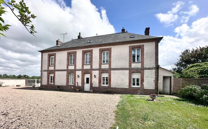 Propriété - 210 m² - 8 pièces