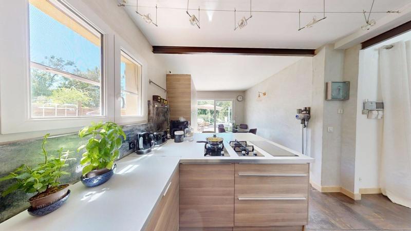 Maison - 140 m² - 5 pièces