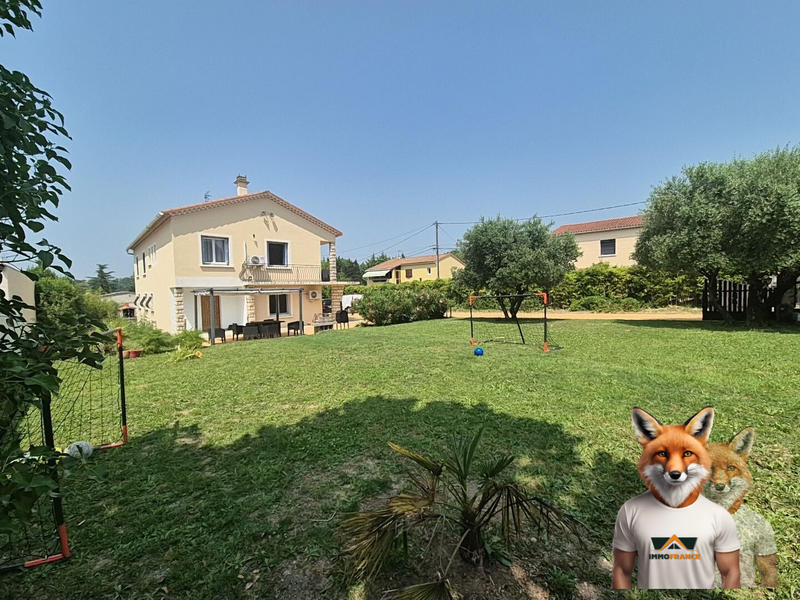 Maison traditionnelle - 179 m² - 9 pièces