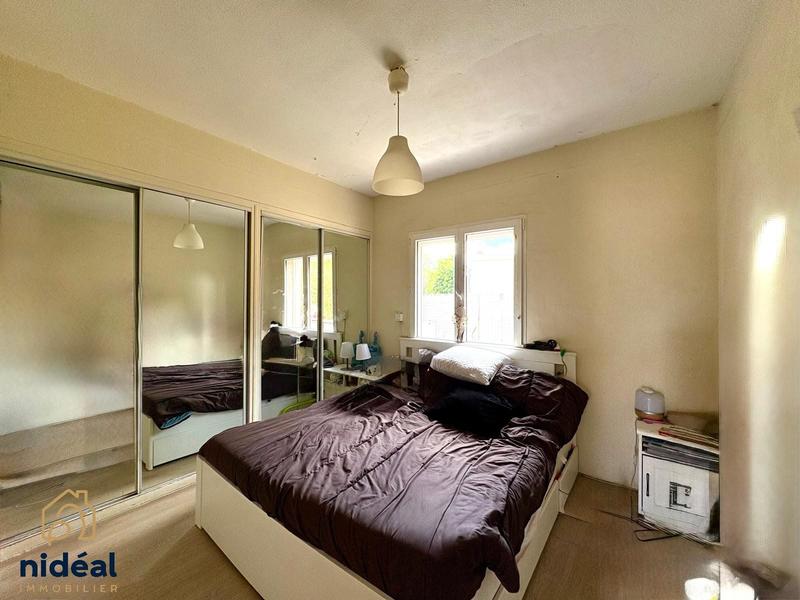 Maison - 180 m² - 8 pièces