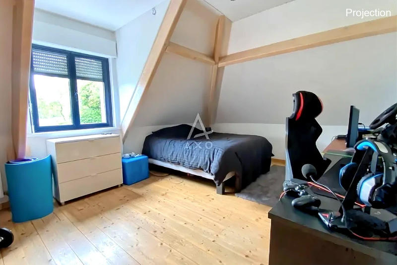 Maison - 275 m² - 8 pièces