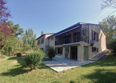 Maison - 172 m² - 6 pièces