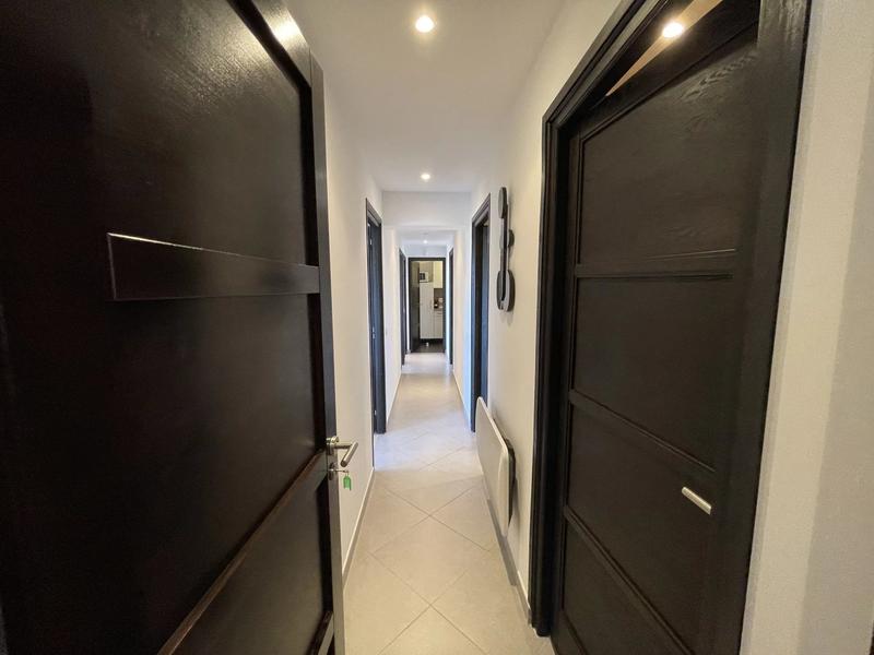 Villa - 183 m² - 6 pièces