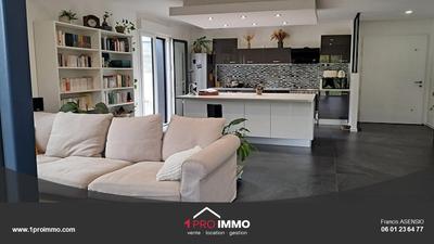 Villa - 90 m² - 4 pièces