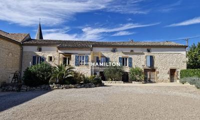 Corps de ferme - 290 m² - 11 pièces