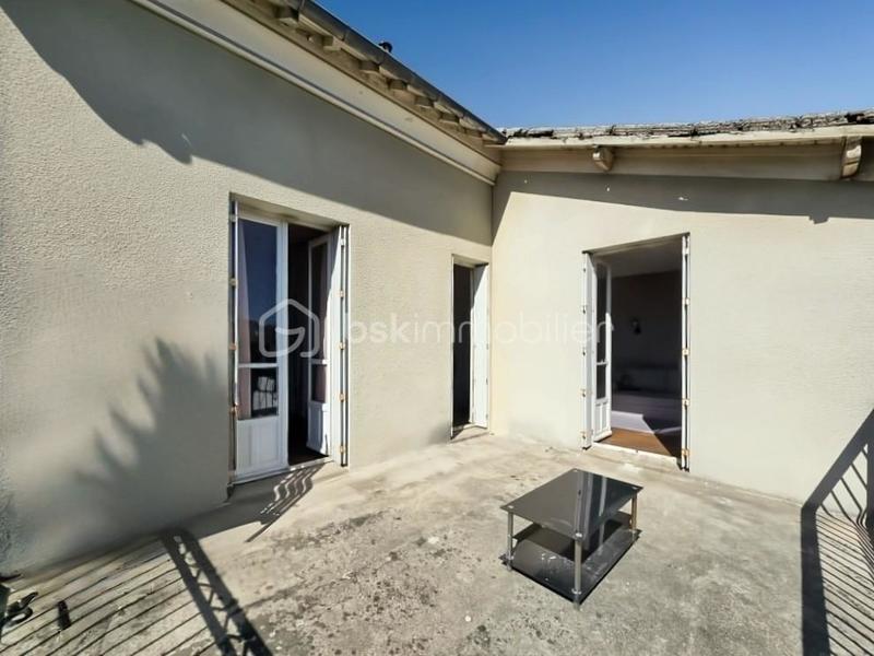 Demeure - 165 m² - 10 pièces