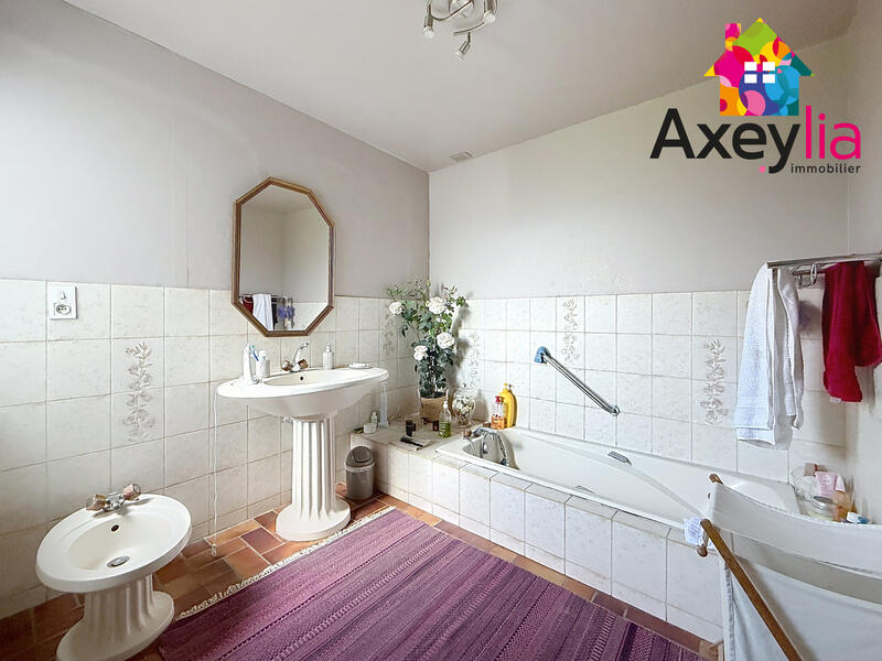 Maison - 167 m² - 7 pièces