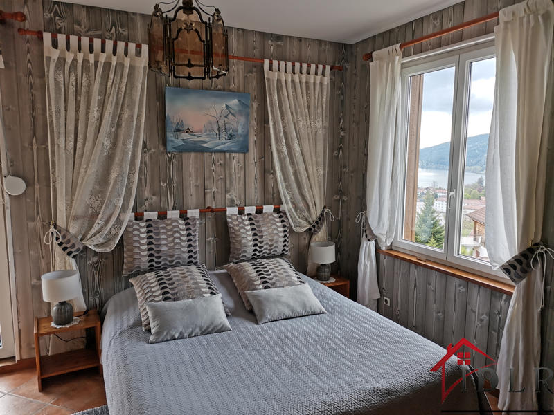 Maison - 200 m² - 7 pièces