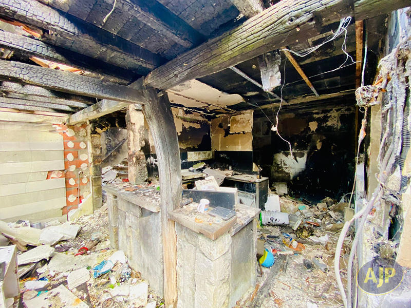 Maison - 217 m² - 7 pièces