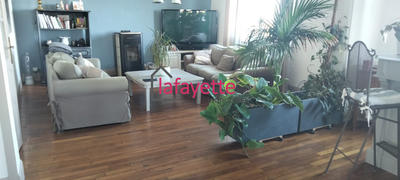 Maison traditionnelle - 250 m² - 10 pièces