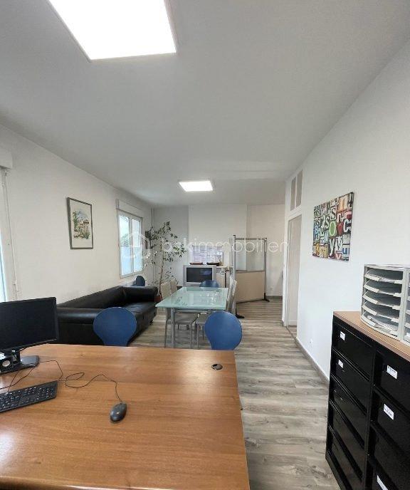 Immeuble - 200 m² - 11 pièces