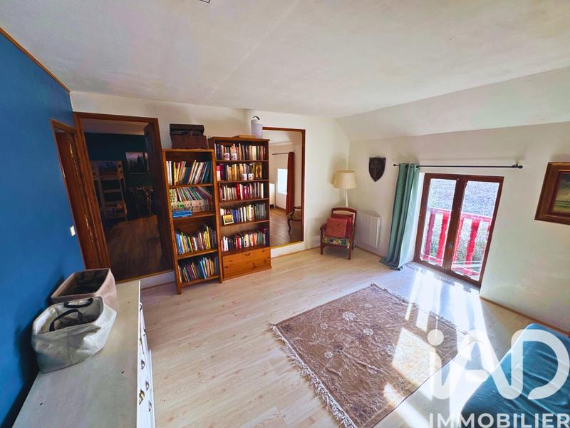 Maison - 177 m² - 7 pièces