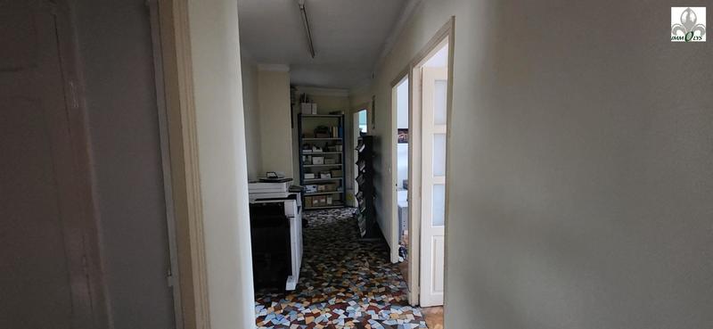 Local d'activité / Entrepôt - 129 m² - 7 pièces