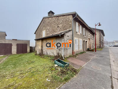 Maison - 93 m² - 4 pièces