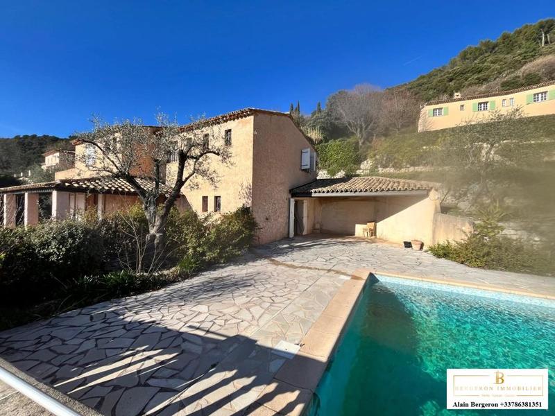 Villa - 194 m² - 5 pièces