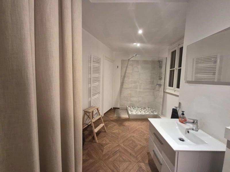 Bureau - 140 m² - 6 pièces