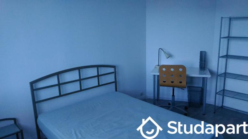 Chambre - 14 m² - 1 pièce