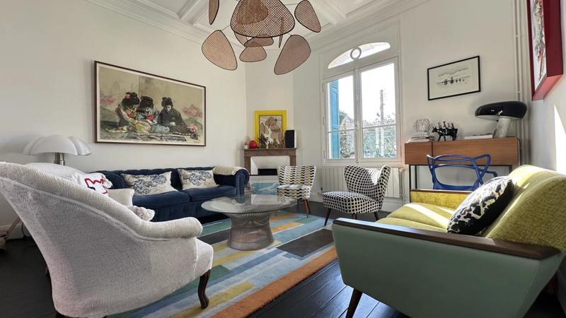 Propriété - 199 m² - 8 pièces