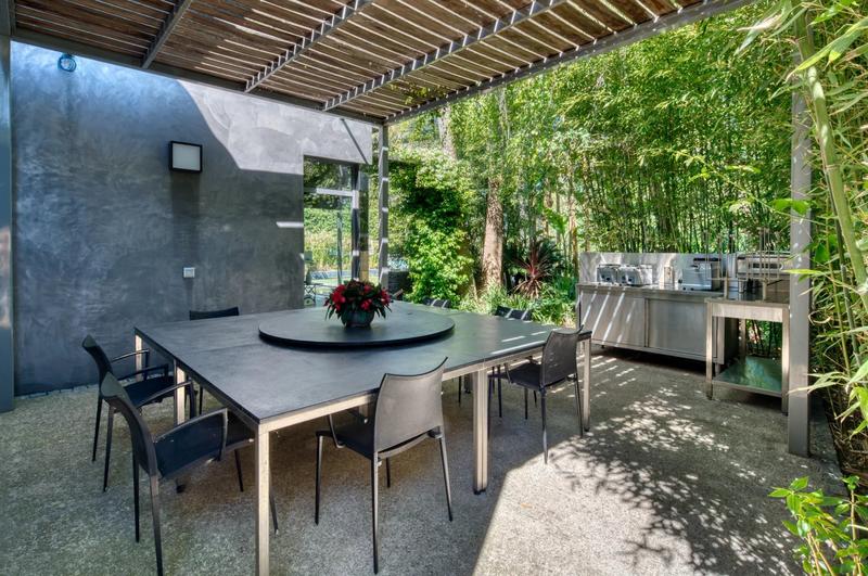 Villa - 350 m² - 8 pièces