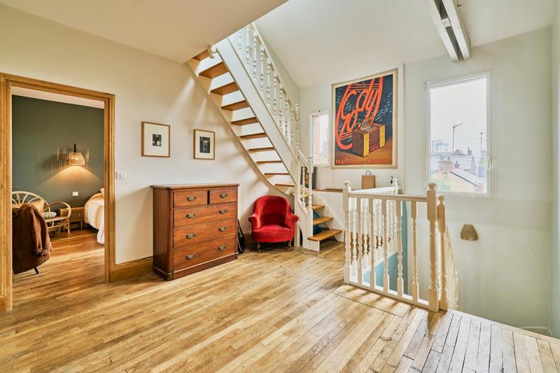 Maison - 165 m² - 6 pièces