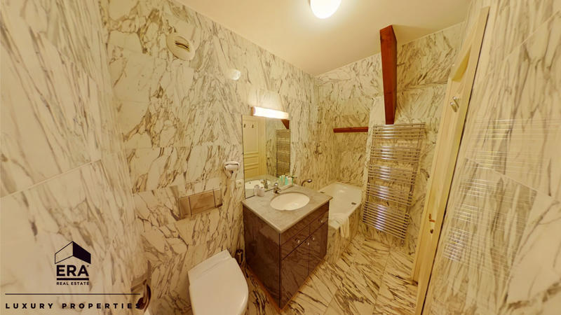 Château - 600 m² - 15 pièces