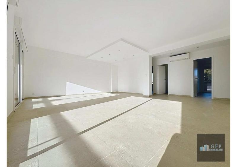 Appartement - 87 m² - 4 pièces