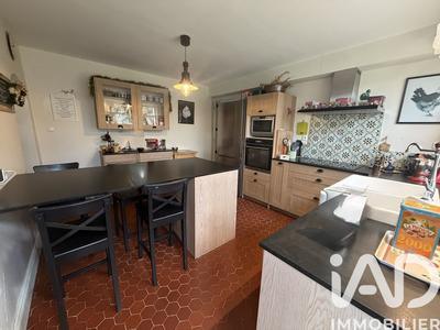 Maison - 122 m² - 7 pièces