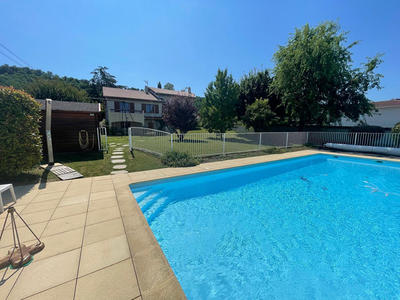 Maison - 160 m² - 6 pièces