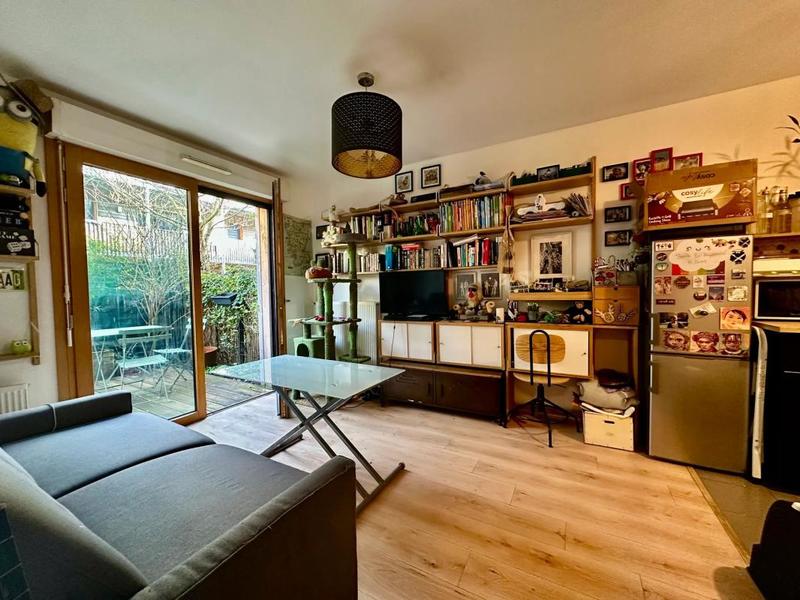 Studio - 25 m² - 1 pièce