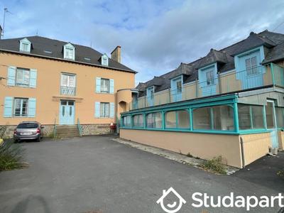 Chambre - 13 m² - 1 pièce