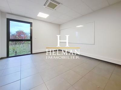 Bureau - 331 m² - 14 pièces