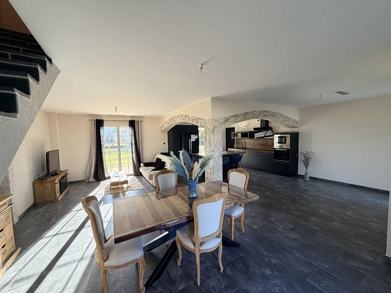 Maison - 151 m² - 6 pièces