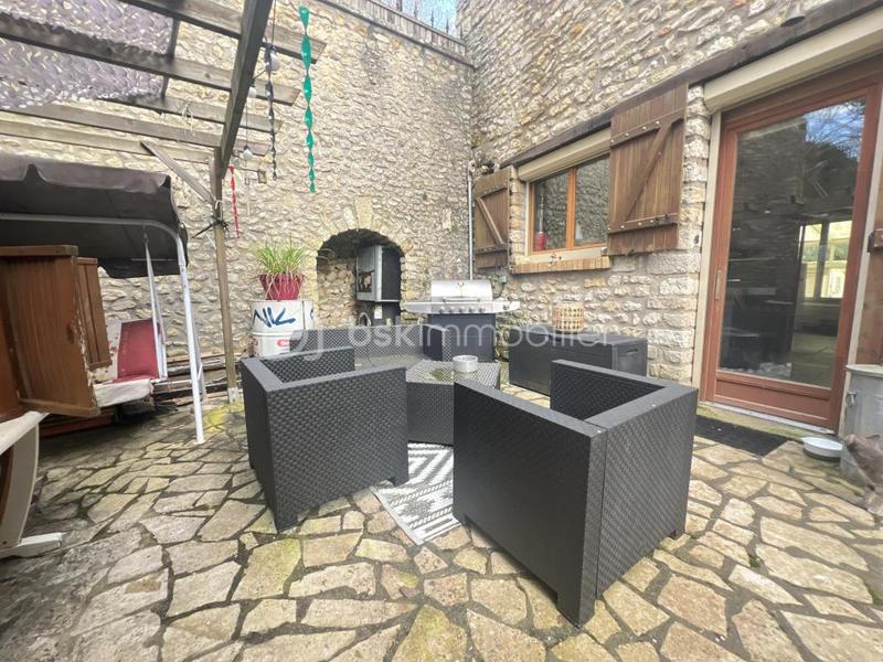 Maison - 205 m² - 7 pièces